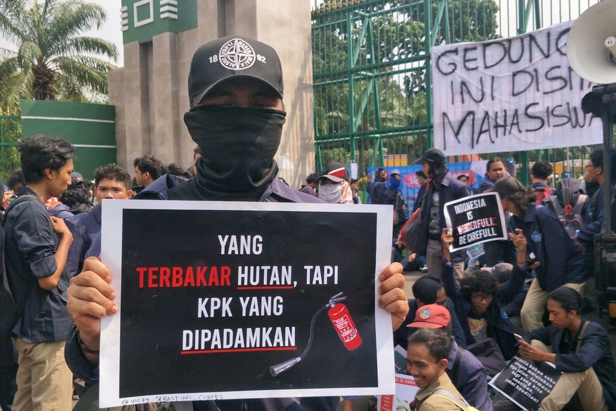 Demo di DPR- Kompas.com